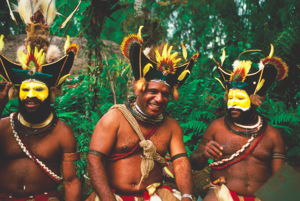 Meet the Huli Wigmen - Paradise Magazine - Air Niugini